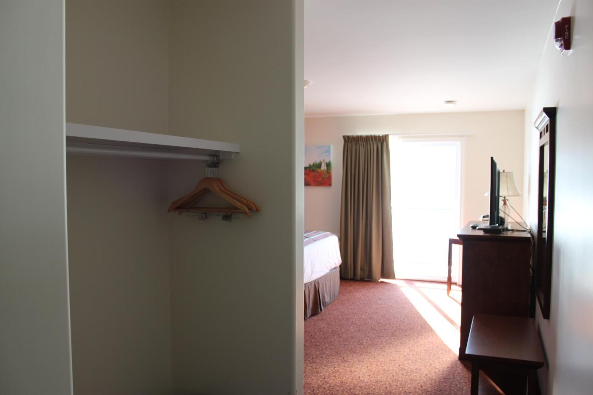 Lanes Riverhouse Inn & Cottages Montague Rom bilde