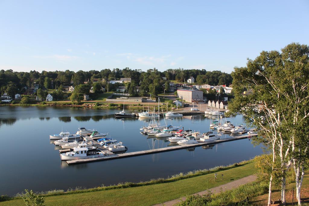 Lanes Riverhouse Inn & Cottages Montague Eksteriør bilde