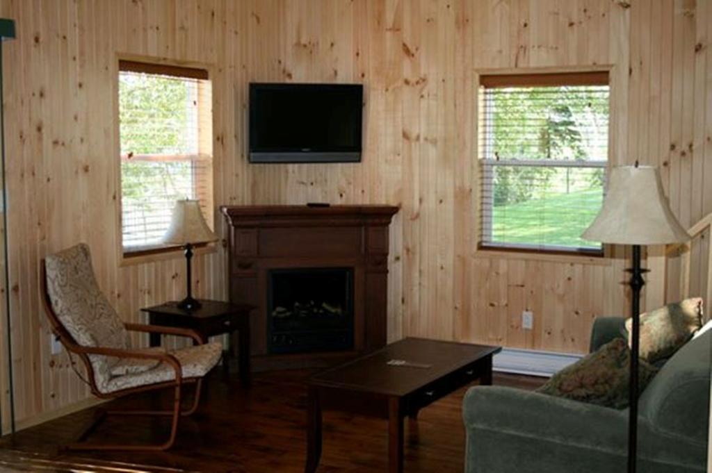 Lanes Riverhouse Inn & Cottages Montague Rom bilde