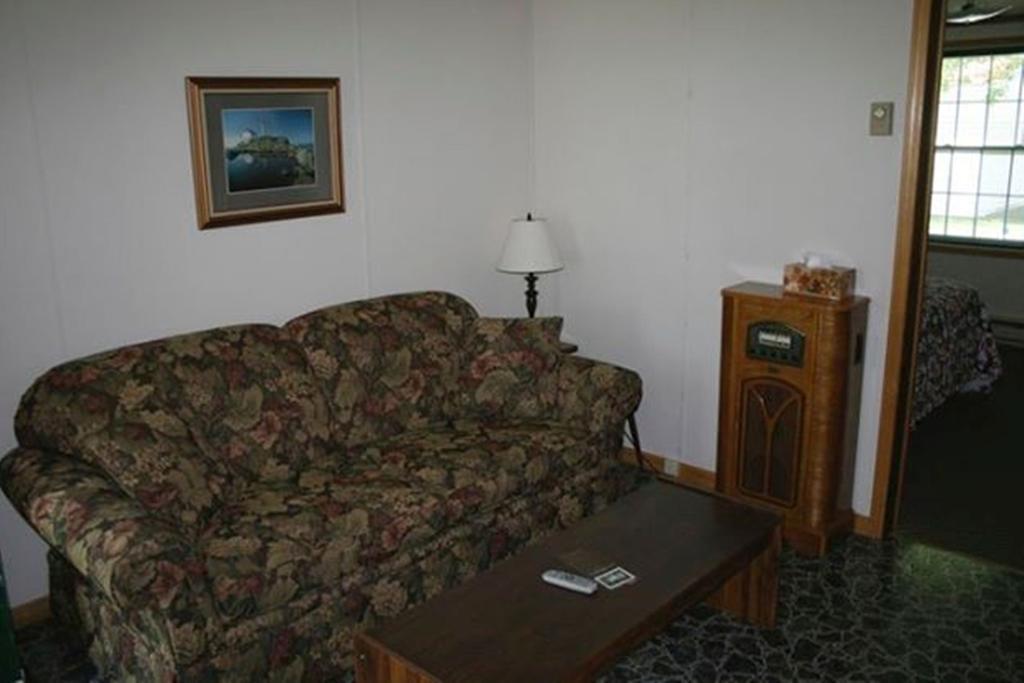 Lanes Riverhouse Inn & Cottages Montague Rom bilde